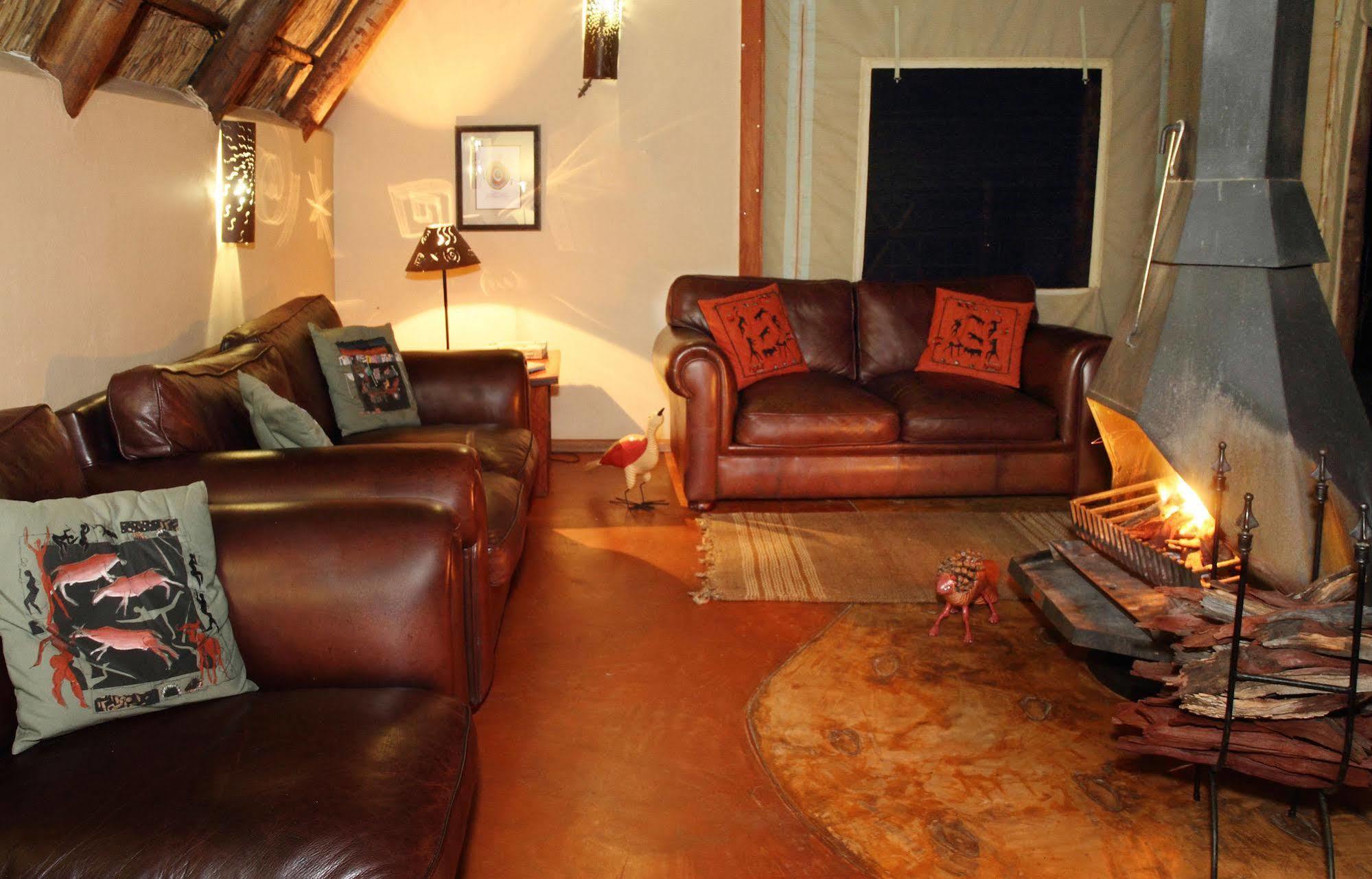 Xaus Lodge Twee Rivieren Luaran gambar